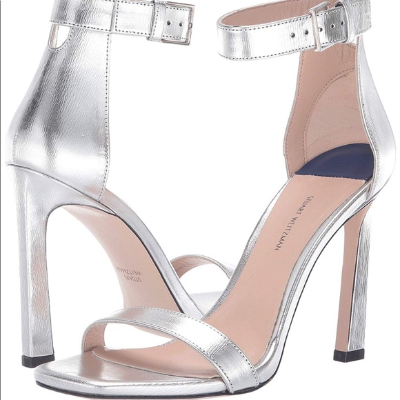 Stuart Weitzman Shoes - 🔥HP🔥Stuart Weitzman silver sandals🔥🔥🔥🔥🔥